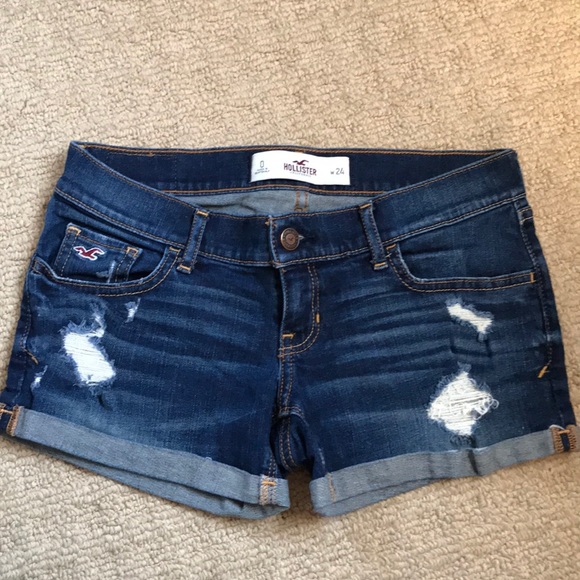 Hollister Shorts - Picture 1 of 3